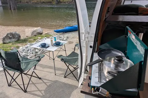 Heated! XL Bed (6ft 8" long) Solar-Powered Cozy Modern Cabin on Wheels!