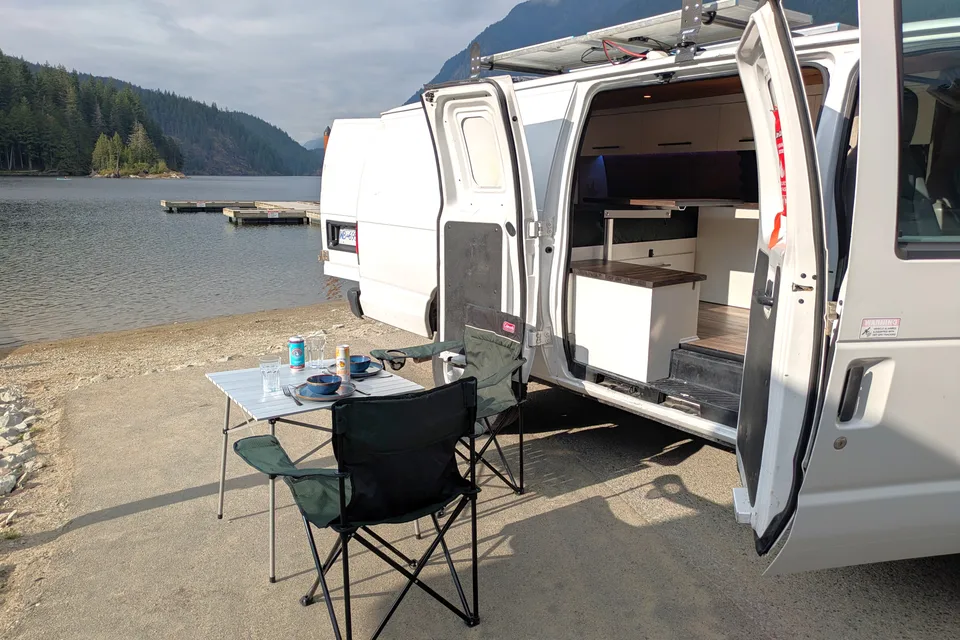 Heated! XL Bed (6ft 8" long) Solar-Powered Cozy Modern Cabin on Wheels!