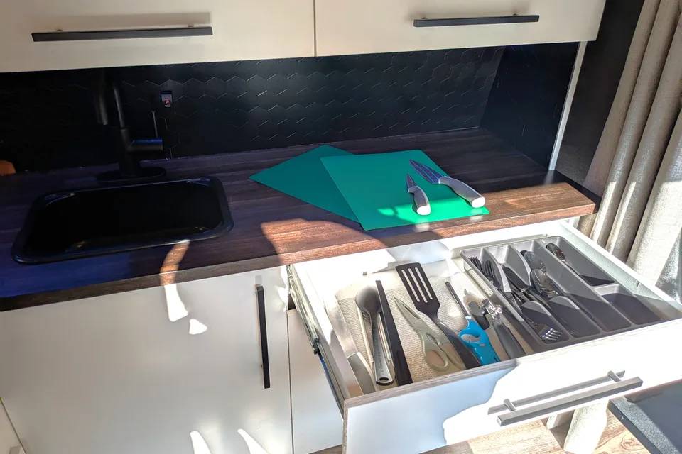 Heated! XL Bed (6ft 8" long) Solar-Powered Cozy Modern Cabin on Wheels!
