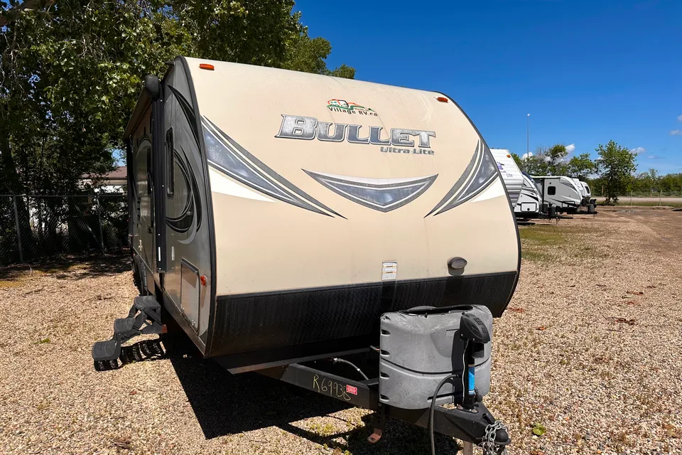 Sleeps 10 Keystone Bullet Ultralight Travel Trailer