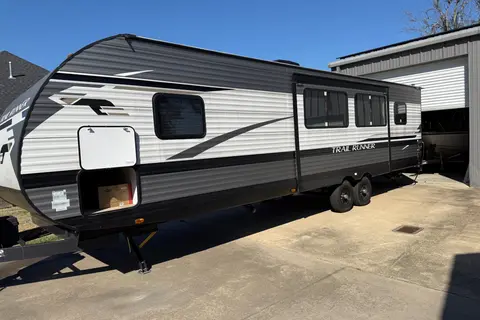 Eddie’s Pet Friendly Heartland Trail Runner Travel Trailer