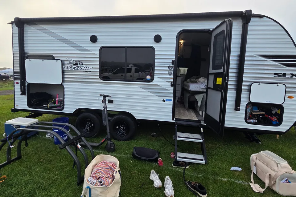 New Jayco with Double Bunks + Murphy Bed – Easy Tow, Sleeps 7