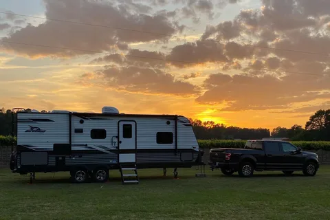 Camp-a-Lot Castle - 2022 Jayco Jay Flight 24RBS