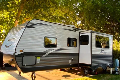 Camp-a-Lot Castle - 2022 Jayco Jay Flight 24RBS