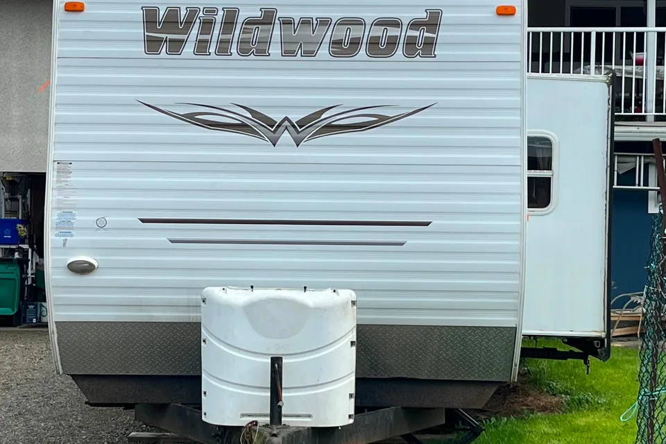Ed's Wildwood by Forest River