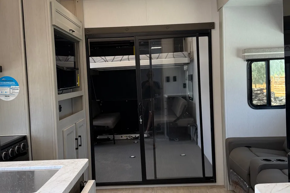 Joe's Coachmen Adrenaline  30GS Toy Hauler