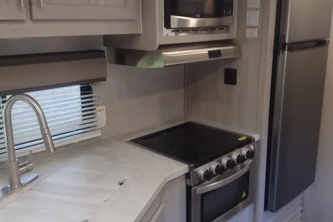 Aurora RV with Bunk Room: Fully Equipped: No Prep Fee: Delivery Available($85)