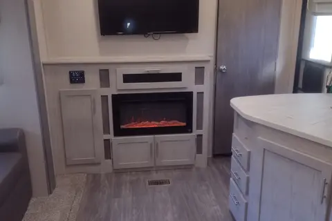 Aurora RV with Bunk Room: Fully Equipped: No Prep Fee: Delivery Available($85)