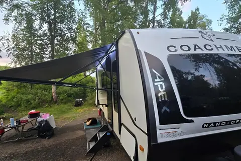 Jeny & Will's Coachmen Apex Travel Trailer