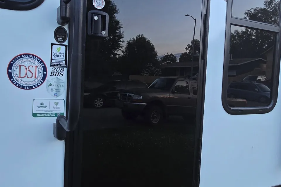 Jeny & Will's Coachmen Apex Travel Trailer