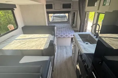 Jeny & Will's Coachmen Apex Travel Trailer