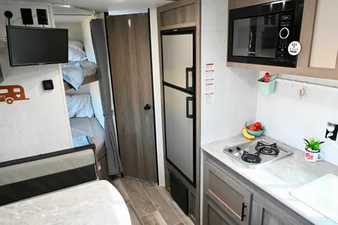 Modern Camper with Plentiful Amenities