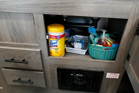 Modern Camper with Plentiful Amenities