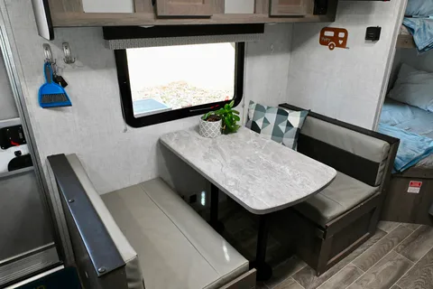 Modern Camper with Plentiful Amenities