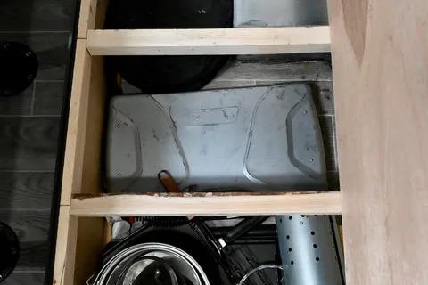 Modern Camper with Plentiful Amenities