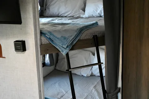Modern Camper with Plentiful Amenities