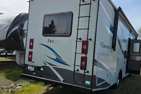 Diyar's Coachmen pursuit-31b Class A
