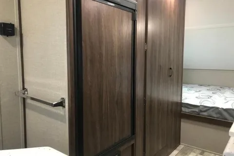 Aura 20