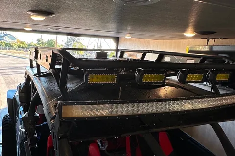 Leon’s 2023 OFF GRID LE GRANDE caravan