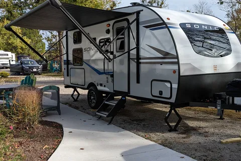 Ethan's Venture Sonic lite Travel Trailer