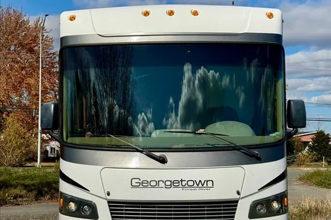 GAETAN Forest River 335DS Classe A