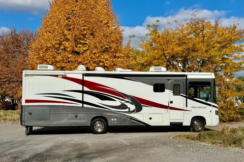 GAETAN Forest River 335DS Classe A