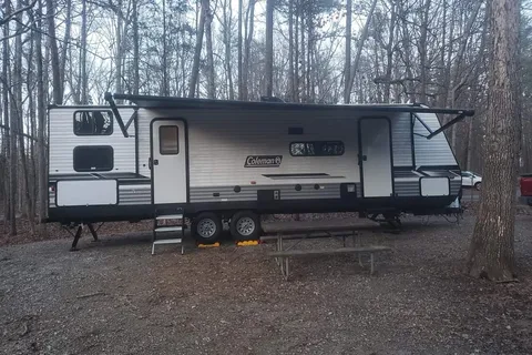 Fall Getaway Bunkhouse - 33ft- Sleeps 8