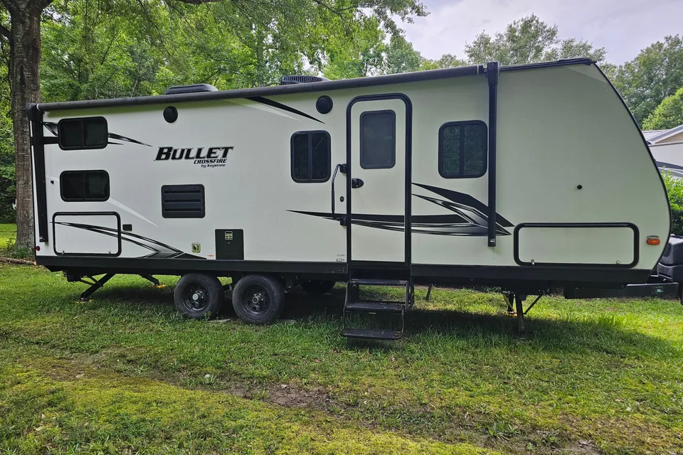 Crystal's Keystone 2430BH Travel Trailer