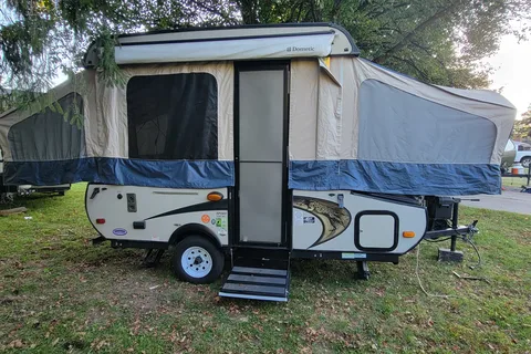 Johnny Z's Coachmen Clipper Sport Tent Trailer
