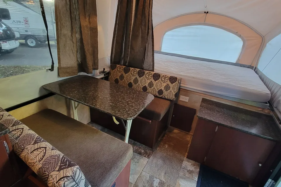 Johnny Z's Coachmen Clipper Sport Tent Trailer