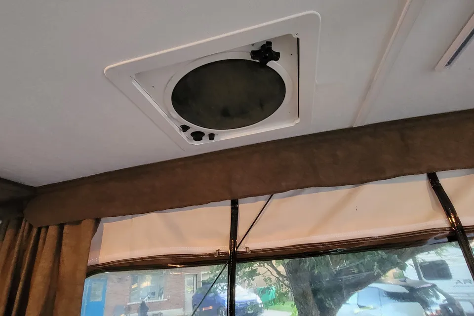 Johnny Z's Coachmen Clipper Sport Tent Trailer