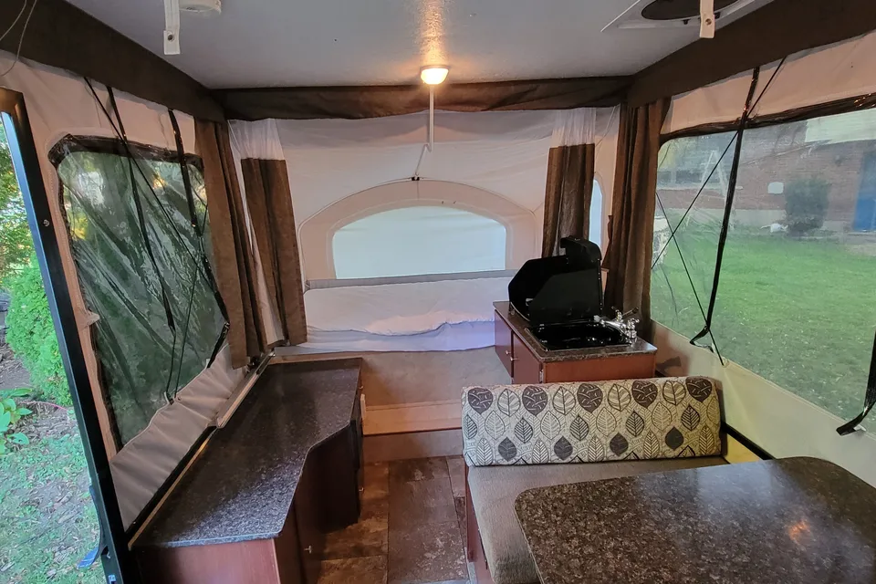 Johnny Z's Coachmen Clipper Sport Tent Trailer