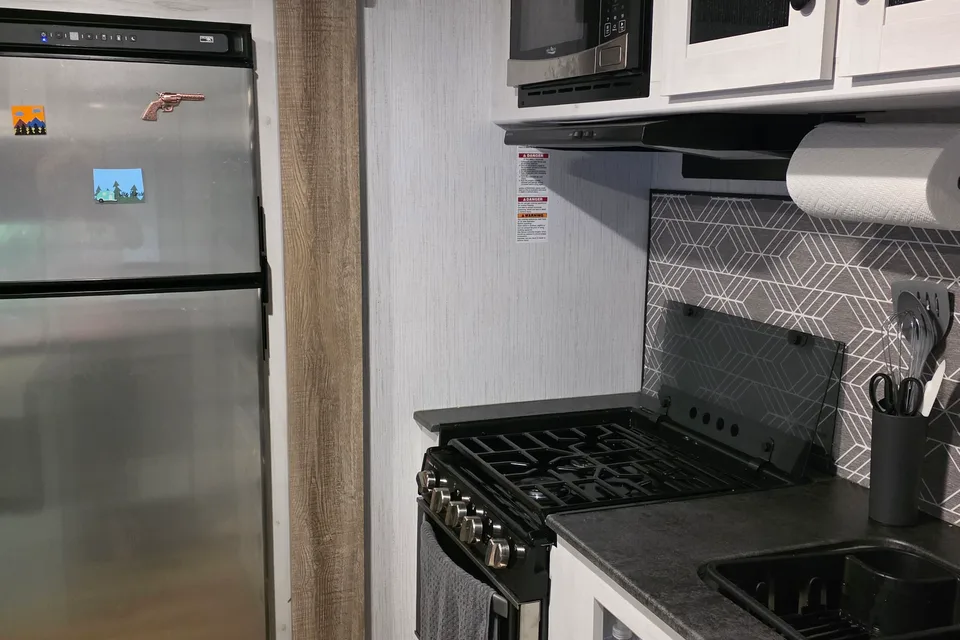 Delivery & Setup Only! Heartland 251BH Travel Trailer
