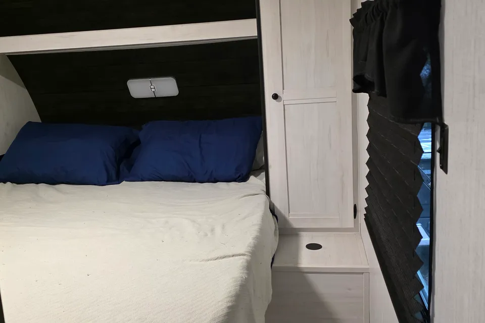 Delivery & Setup Only! Heartland 251BH Travel Trailer