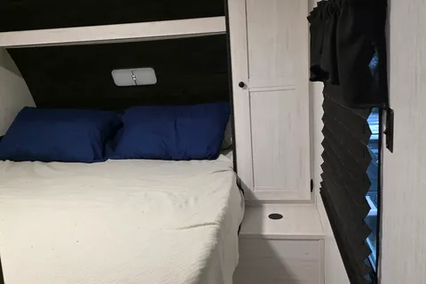 Delivery & Setup Only! Heartland 251BH Travel Trailer