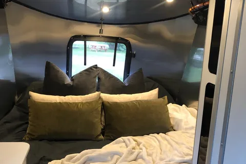 Jonathan 's Airstream Basecamp 20X Travel Trailer