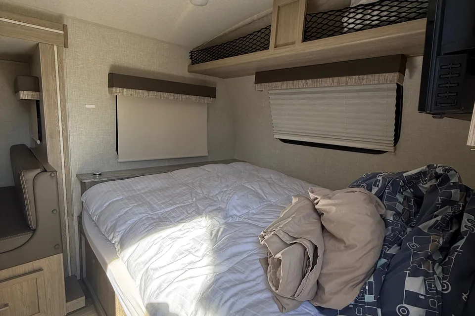 E-Pro 20’ Bunks