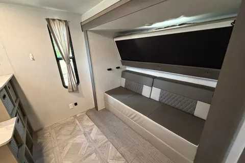 ☀️**Summer Special**CLEAN & Spacious Family Bunk House