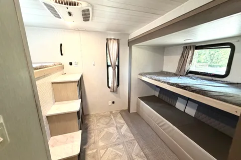 ☀️**Summer Special**CLEAN & Spacious Family Bunk House
