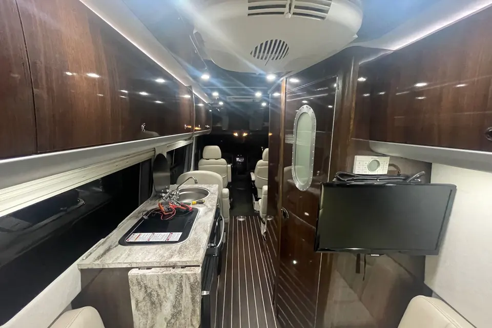 Sprinter Airstream Interstate