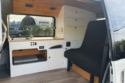 Erik's Mitsubishi Delica Chamonix Campervan