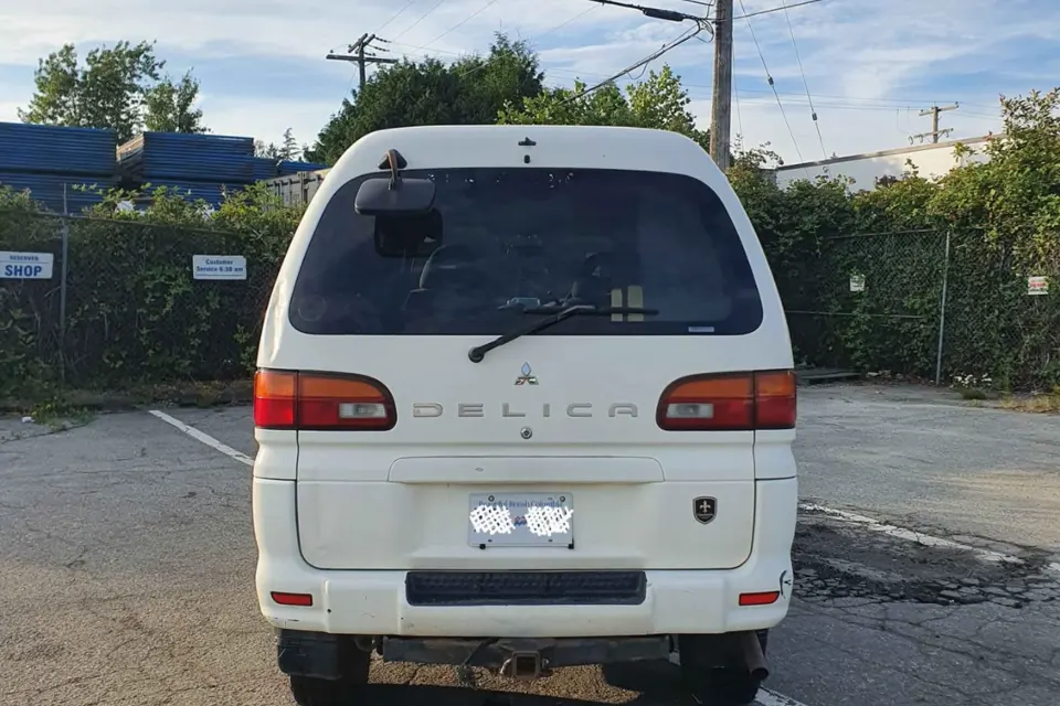 Erik's Mitsubishi Delica Chamonix Campervan