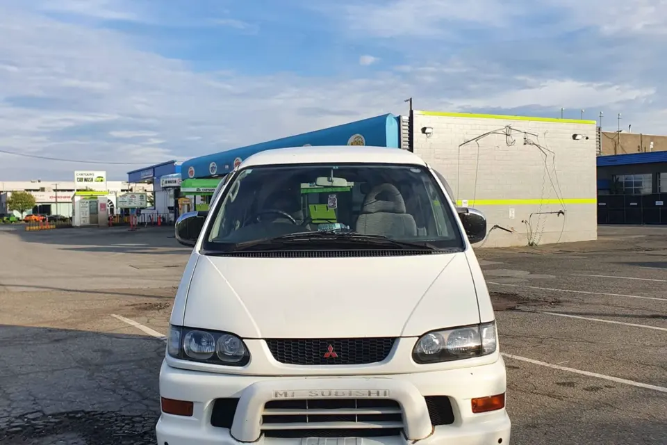 Erik's Mitsubishi Delica Chamonix Campervan