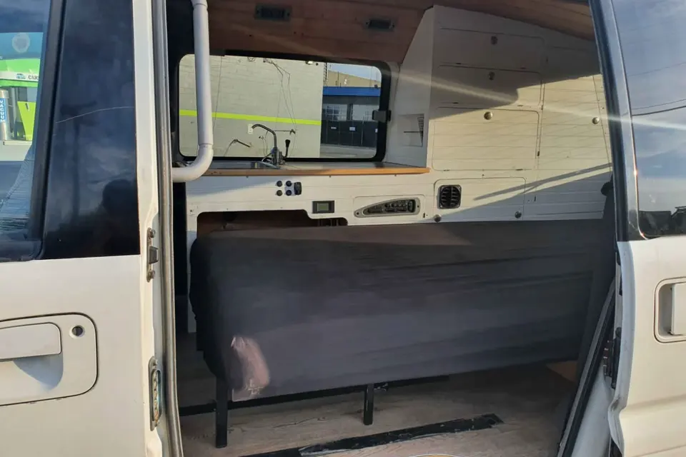 Erik's Mitsubishi Delica Chamonix Campervan