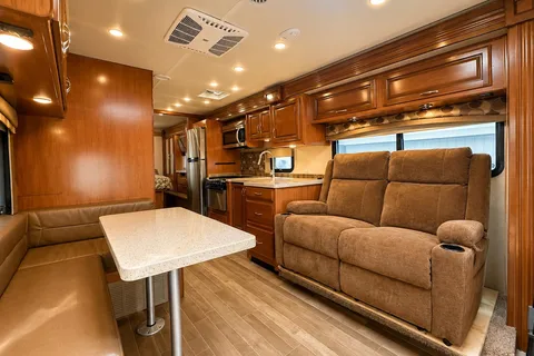 2018 Fleetwood Jamboree 30F with DL class C