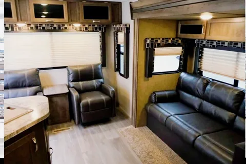 Beautiful Dutchmen Coleman Camper - Adventure Awaits