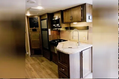 Beautiful Dutchmen Coleman Camper - Adventure Awaits