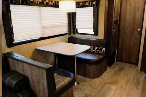 Beautiful Dutchmen Coleman Camper - Adventure Awaits