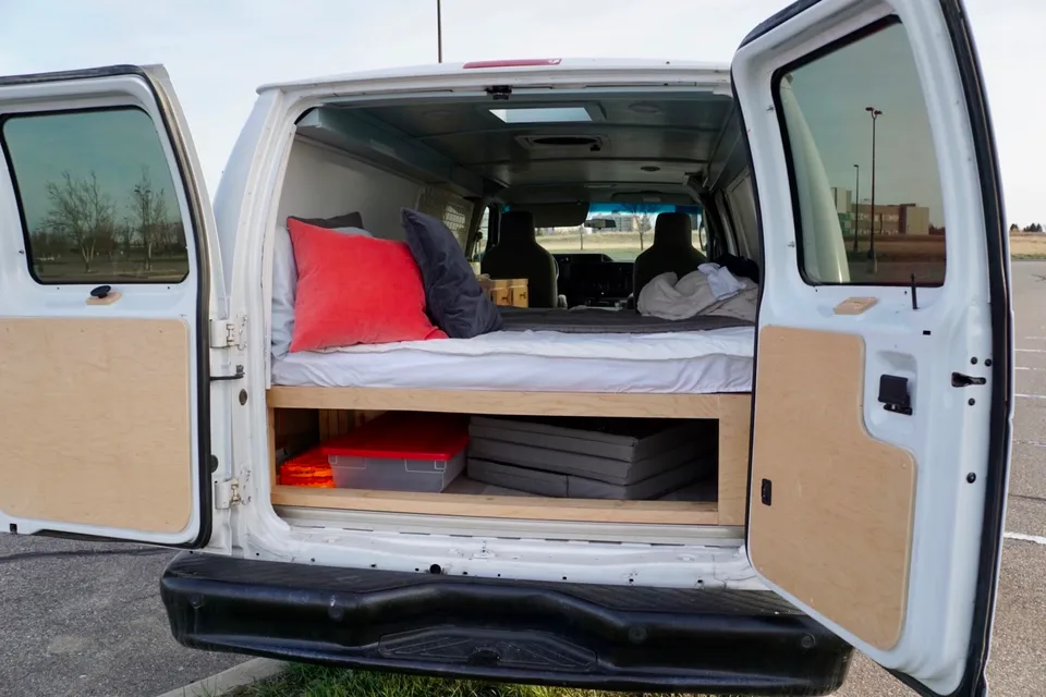 Cottonwood - Ford E-150 Campervan