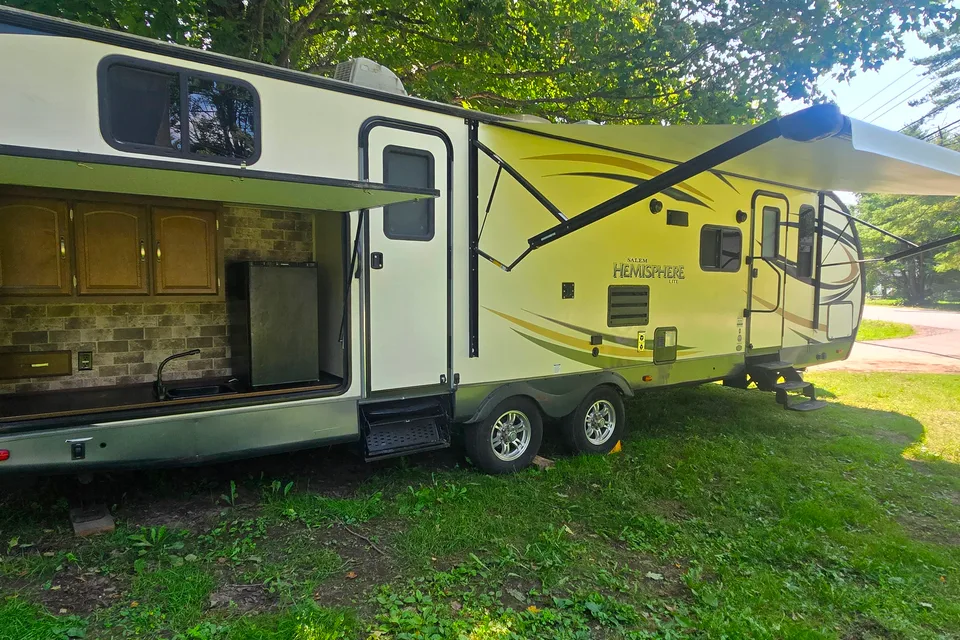 Tim's Forest River Hemisphere lite Travel Trailer